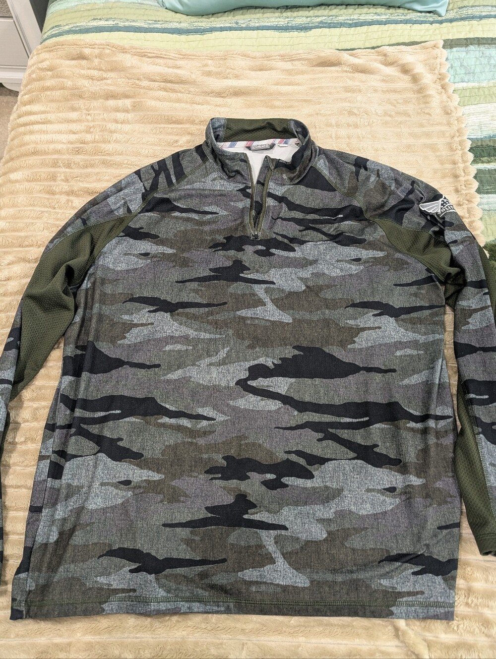 Men's Puma Camo Quarter-Zip Performance Pullover